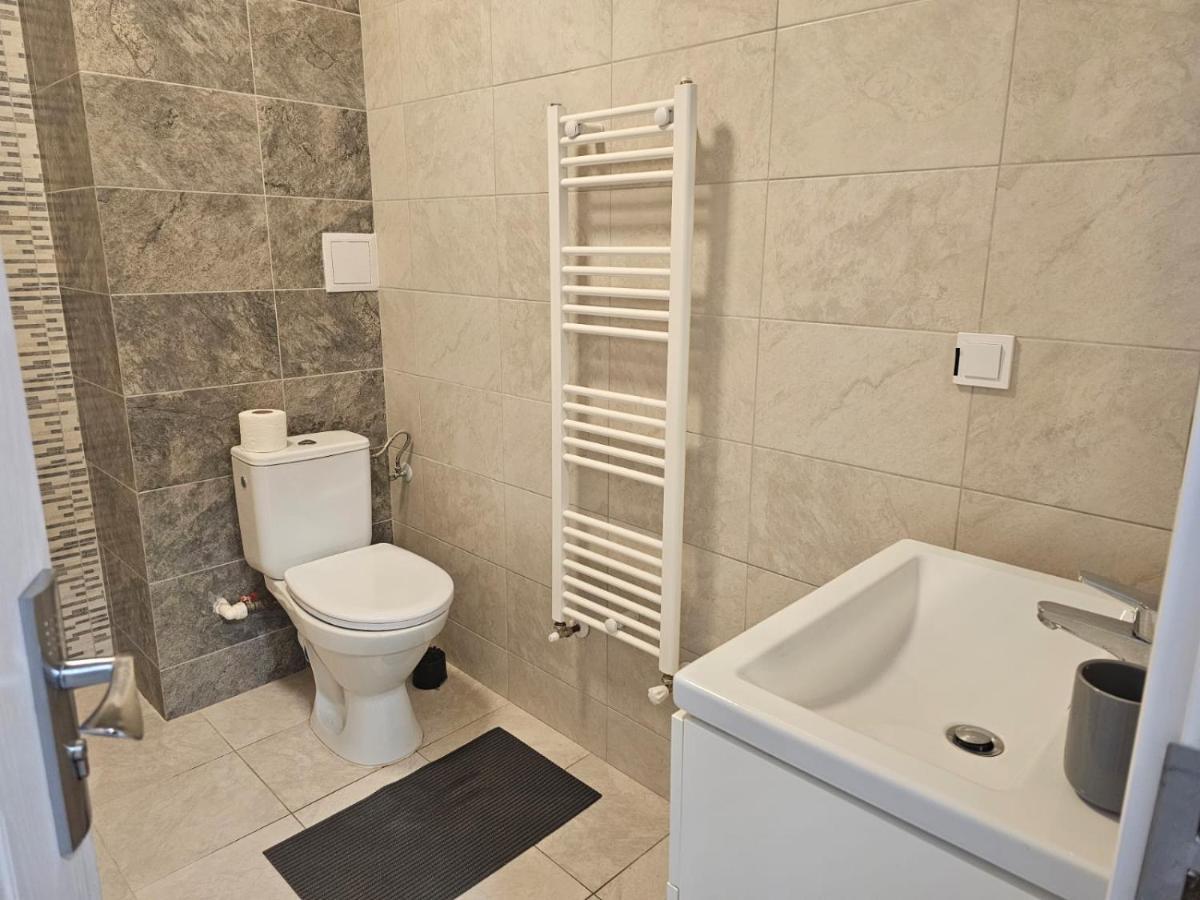 Astero Apartments Premium Accomodation Iasi Exterior photo